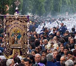 Procesión del Señor de Los Milagros